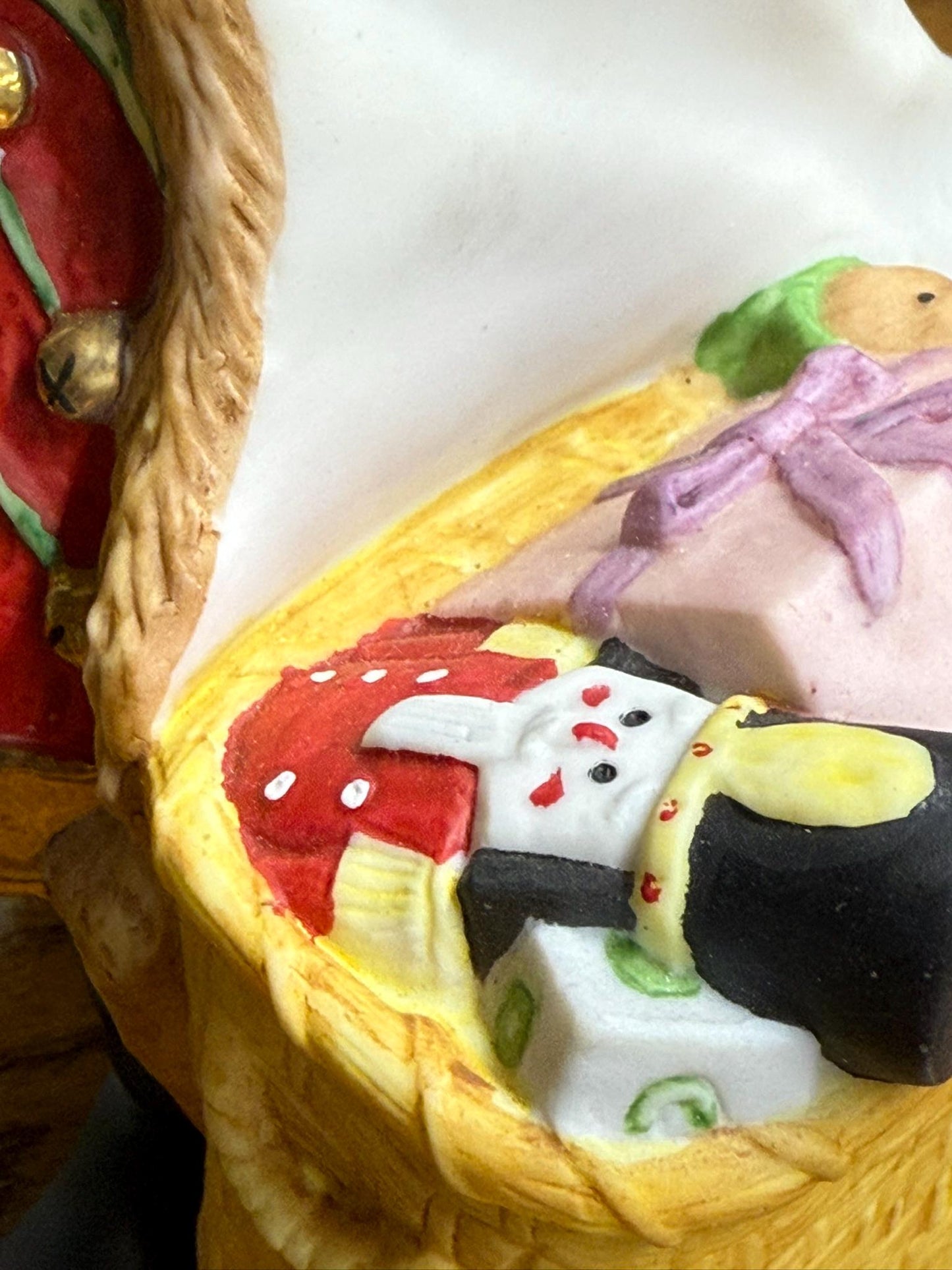 Lenox International Santa Collection 1991 Kris Krinkle Santa Figurine