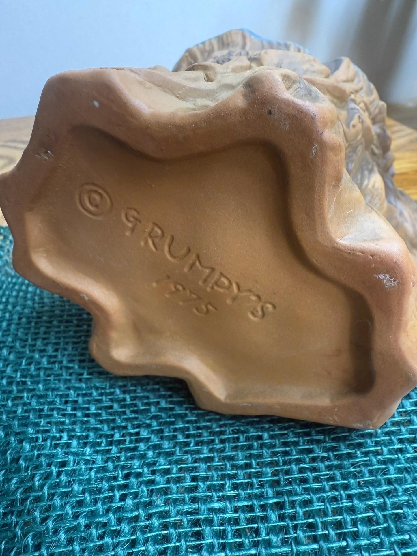 Grumpy's 1975 Figural Tree Mug with Bird and Beast