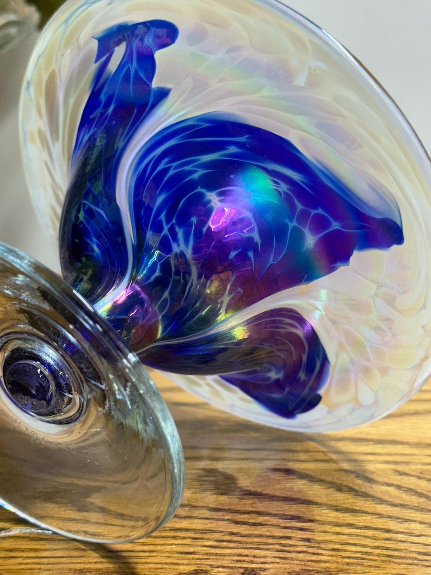 Artisan Glass- Hand-Blown Ron Hinkle Iridescent Art Glass Goblet