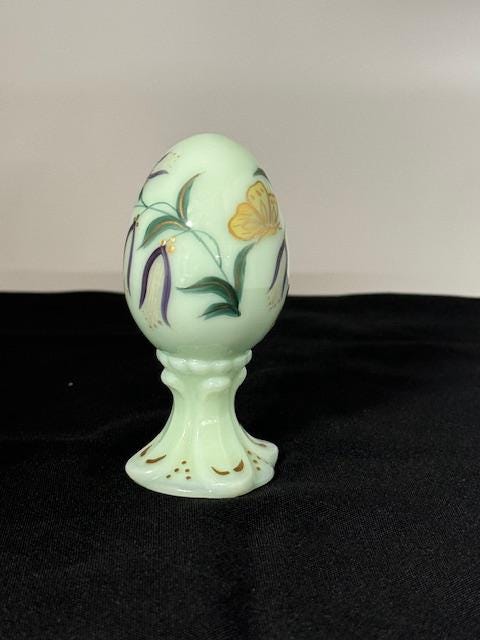 Fenton Glass Limited Edition Jadeite Handpainted Gold Butterfly Egg 1540/3000