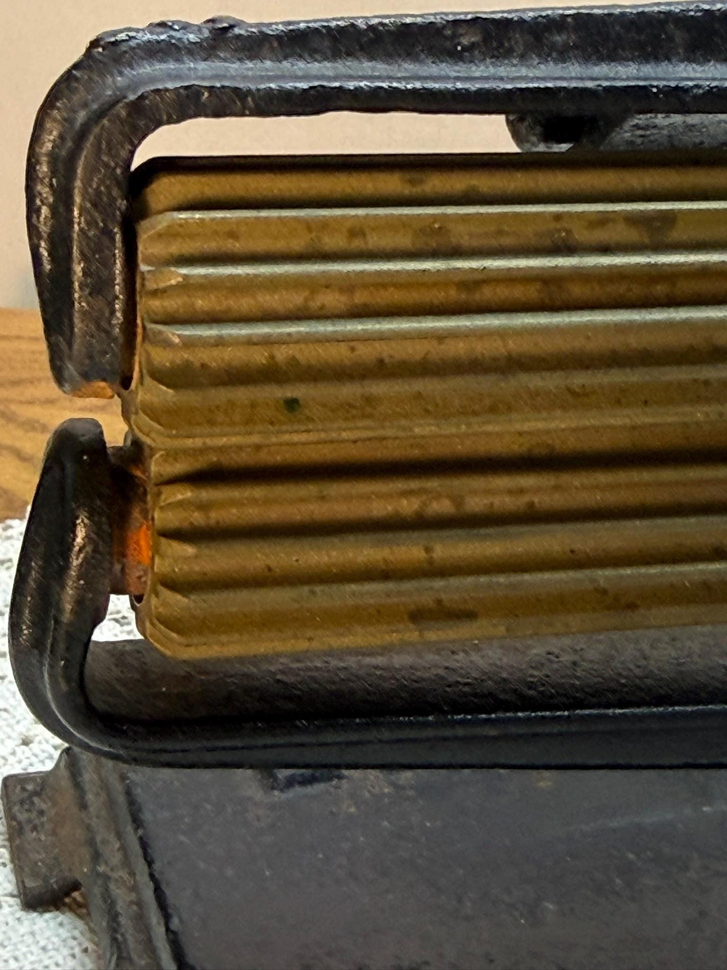 Antique American Machine Eagle Fluting Seamstress Machine