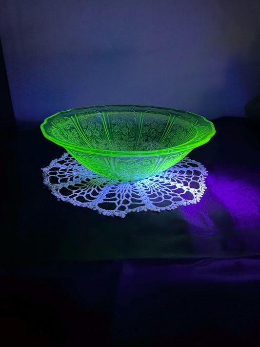 Uranium Jeanette Glass Company Cherry Blossom Fruit Bowl