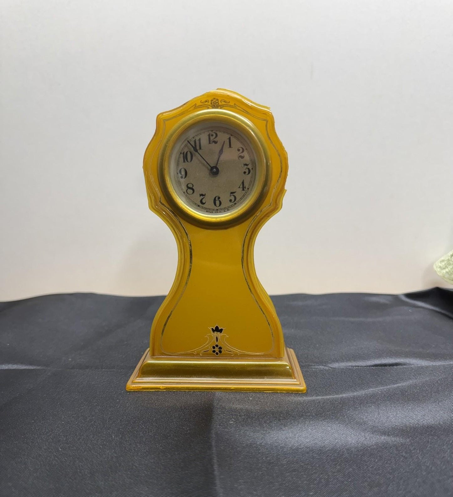 Vintage Art Deco Celluloid Dresser Set Clock