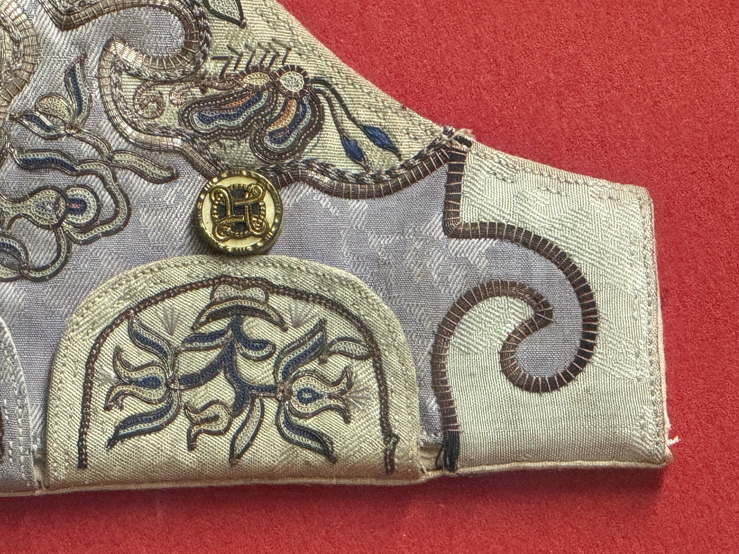 Antique Framed Chinese Embroidered Collar from the Late Qing Dynasty