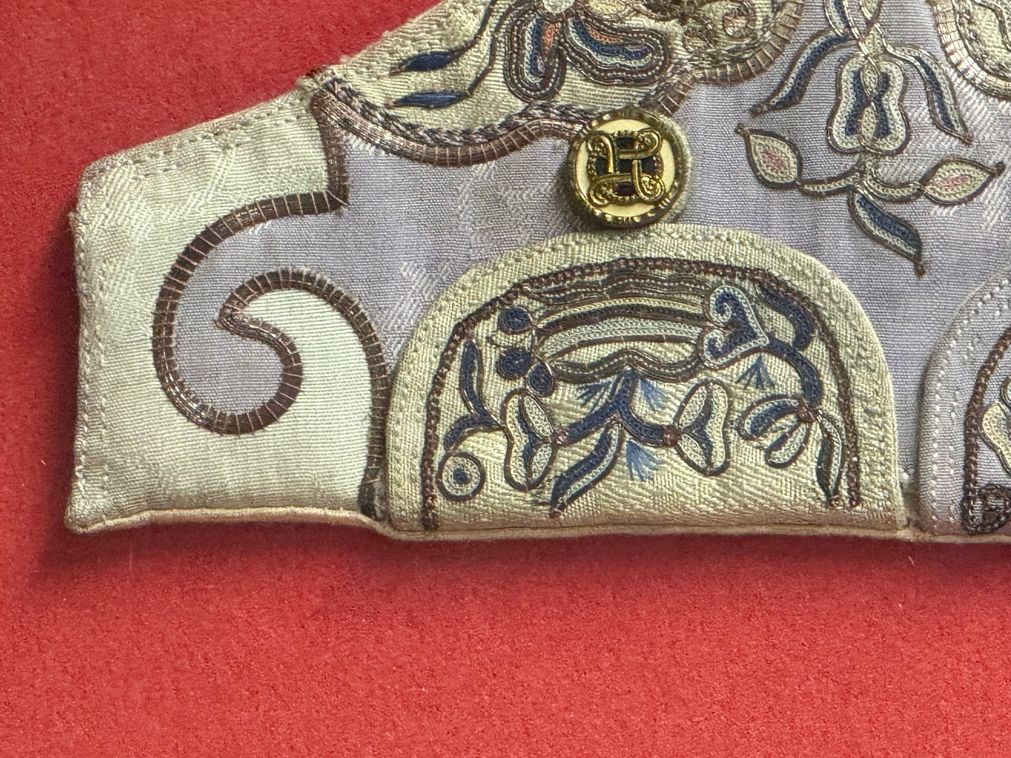 Antique Framed Chinese Embroidered Collar from the Late Qing Dynasty